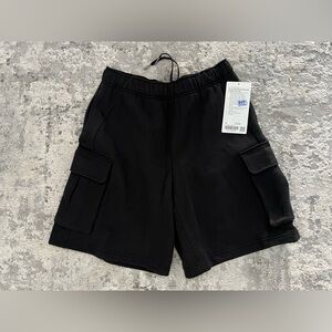 NWT lululemon MR scuba cargo oversized shorts 9” inseam black size M